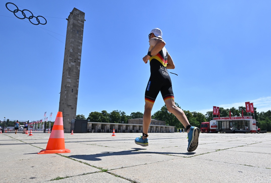 Etappensieg für SV13-Triathlet Björn Maas